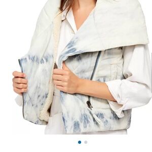 Free People Just A Little Puffer Vest Size Small